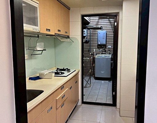 春城大砌面中庭精美三房車 - Image 2