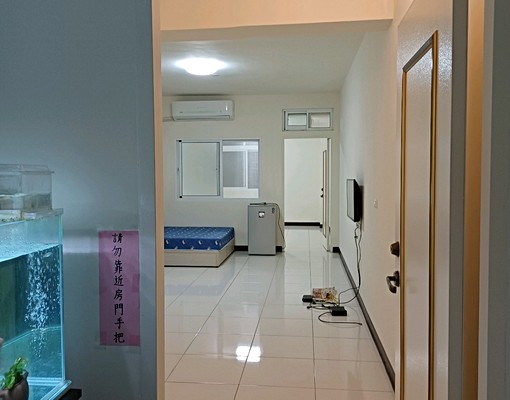 环境良好新套房生活机能不错。靠高雄科应大。 - Image 5