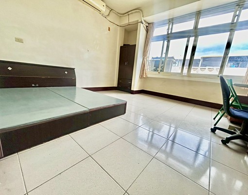 透天三樓整層✅可租補✅台水電✅廁所開窗✅兩房一廳 - Image 5