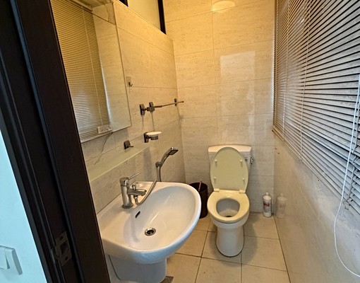 鳳山中正預校旁二樓透天電梯,有瓦斯爐開火及大陽台,可租補助 - Image 8