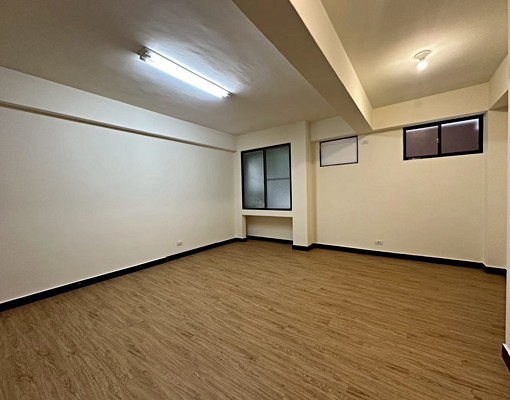 文心中清捷運站旁|大四房大空間臨路一樓公寓|可店面可營登 - Image 6