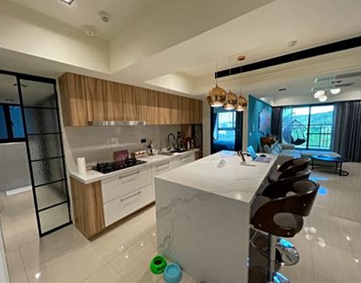 近淡水輕軌站｜景觀大2房歐美風高檔裝潢｜附全套家俱 - Image 3