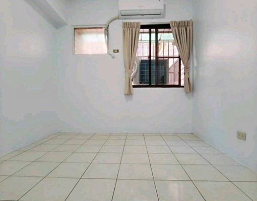 屋主自租，室內空間大，全新整理，全新變頻冷氣， - Image 5