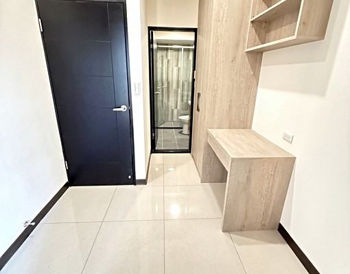 🏠近海山捷運站✨全新裝潢電梯三房雙衛浴✨含平面大車位 - Image 8