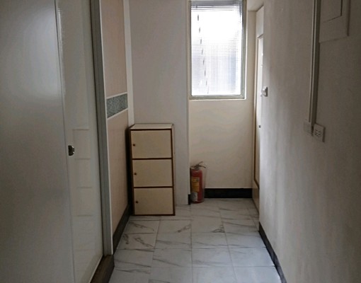 高級別墅套房,單獨樓梯4樓(非頂加鐵皮屋頂),單純一層2戶 - Image 2