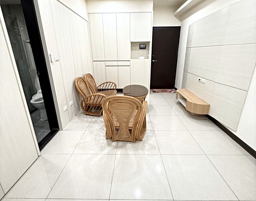 🏠近海山捷運站✨全新裝潢電梯3房改2房✨含平面大車位 - Image 2