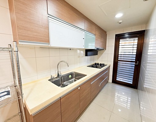 林口家樂福商圈【遠雄U未來】漂亮裝潢四房車 - Image 11