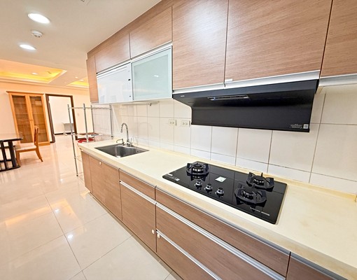 林口家樂福商圈【遠雄U未來】漂亮裝潢四房車 - Image 12