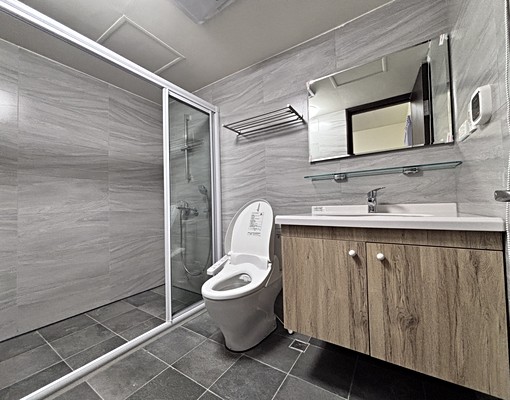 全新落成新天地溫馨3房車全配傢俱 - Image 7