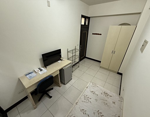 【獨立洗衣機】金山東街獨立後陽台&洗衣機電梯大樓小資套房出租 - Image 3