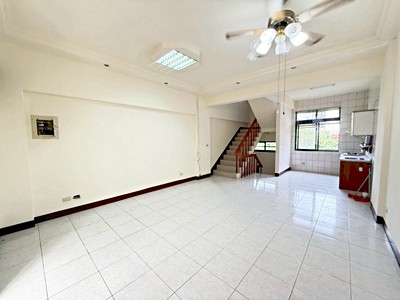 勇敢出價談🔥屋主決心要賣🔥下公館嘉年華明亮車庫透天