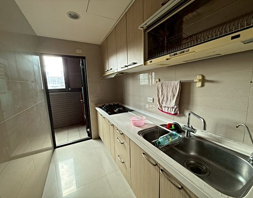 【蘆洲光華路】電梯大樓秒殺大三房✨獨立平面車位✨ - Image 10