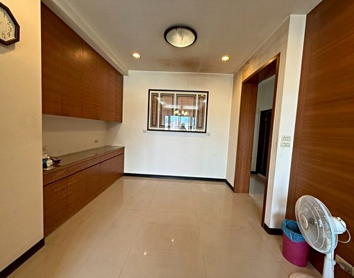 【蘆洲光華路】電梯大樓秒殺大三房✨獨立平面車位✨ - Image 14