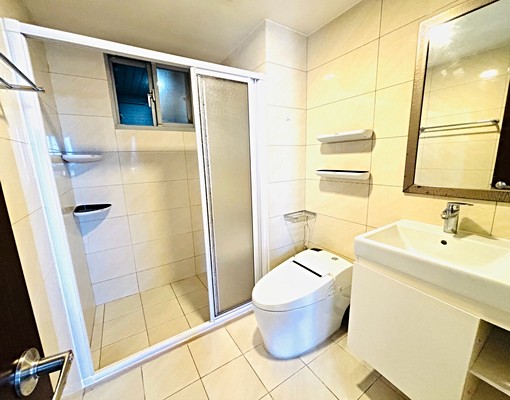 文心中清捷運站💫電梯2+1房💫可租補含管含車可寵家電全配 - Image 12