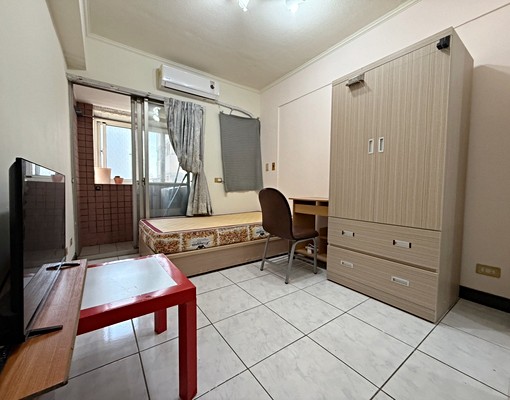 西屯電梯套房✅網路.獨洗曬.室內機車位✅可租補 - Image 1