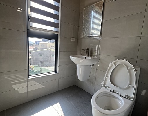 御都匯全新裝潢兩房兩廳二衛二陽台 - Image 11