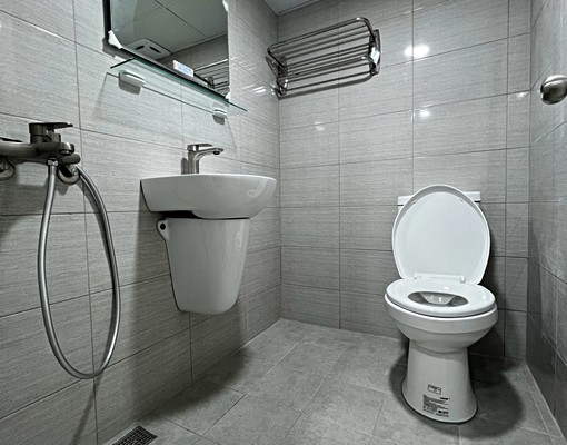 德民/德賢商圈北歐簡約風公寓式大面窗套房 - Image 4