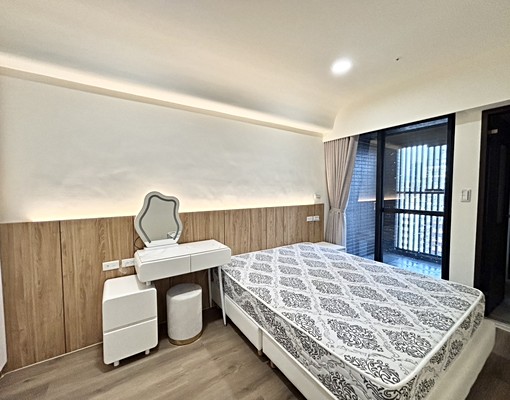 近全新亞灣捷運宅百萬裝潢*三房平車 - Image 7