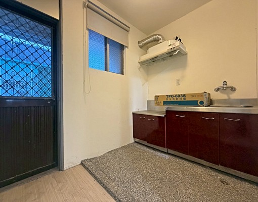 【租屋小雷達】現況出租5+6樓需自備部分家具 - Image 9