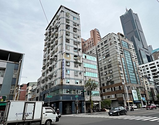 *可租補*㊣亞灣特區【面校園】絕美邊間大套房 - Image 2