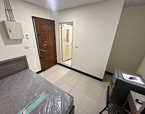 近健行科大中原商圈電梯開窗套房 - Image 8