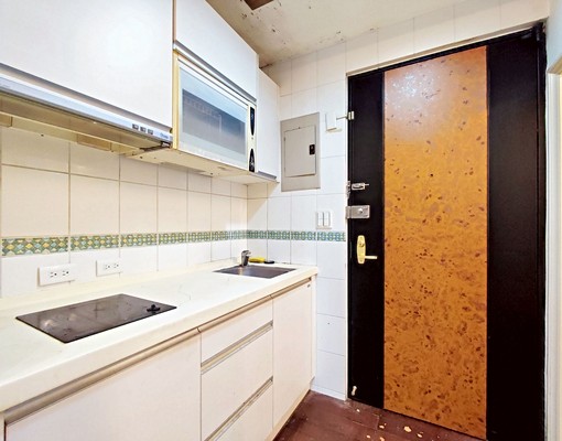 【山妍疊翠】電梯有陽台獨立大套房 - Image 3