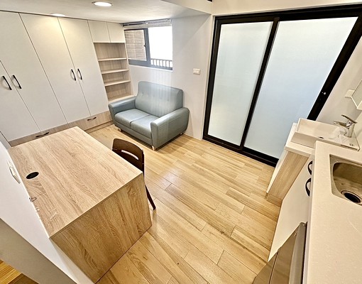 🌟西屯工業區電梯樓中樓✨可租補陽台獨洗🍜近東海夜市 - Image 5