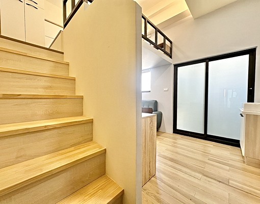 🌟西屯工業區電梯樓中樓✨可租補陽台獨洗🍜近東海夜市 - Image 7