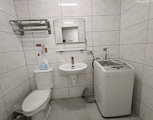 近正修陽明路上全新套房/專屬個人洗衣機 - Image 14
