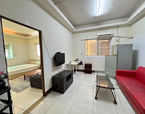 精選~高雄車站旁獨立大套房 - Image 1