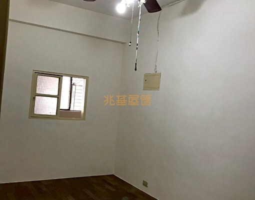 兆基社會住宅🏠⛳️中和國小旁~全室油漆乾淨超低價三房~⛳️ - Image 3