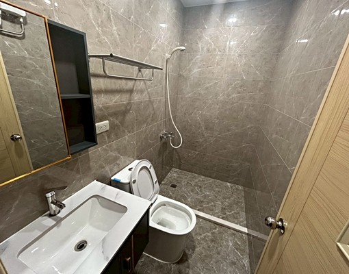 優質地段~一年起租~尊享空間 - Image 2