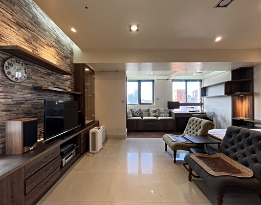 精美全配一房一廳/近市政府大遠百/車位可另租 - Image 1