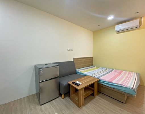 芬秒租好房-適合有養狗貓-近南門市場-吃食住行方便 - Image 1