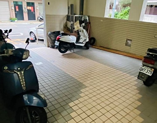 金山街後段獨立洗衣機陽台美套房~台電均價 - Image 8