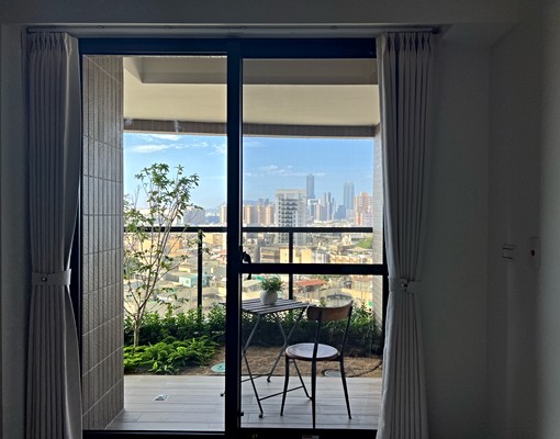 前鎮亞灣全新|高樓層2房|可含平車|近R5運站 - Image 1