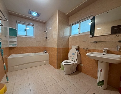 包租婆依依❤️ - Image 5