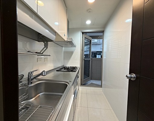 大坪林站重新整理跟新的一樣2房 - Image 6