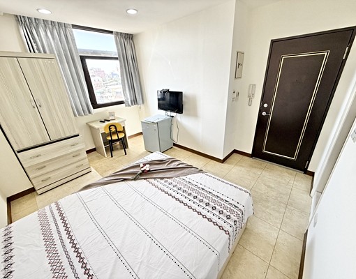 愛上泥愛上窩✨可租補大面採光✨頂樓共洗曬可代收包裹 - Image 1