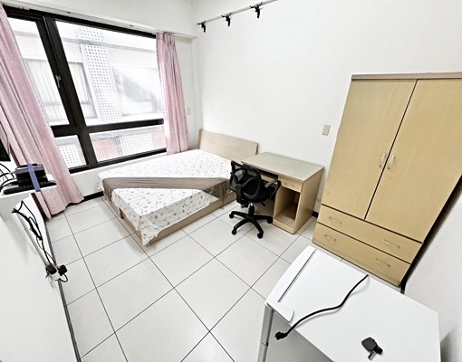 愛上泥愛上窩✨可租補大面採光✨頂樓共洗曬走路一中街 - Image 1