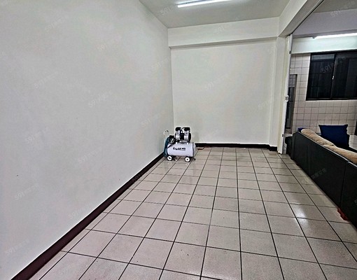 大雅神林南路面寬6米透天出租充電樁車庫 - Image 4