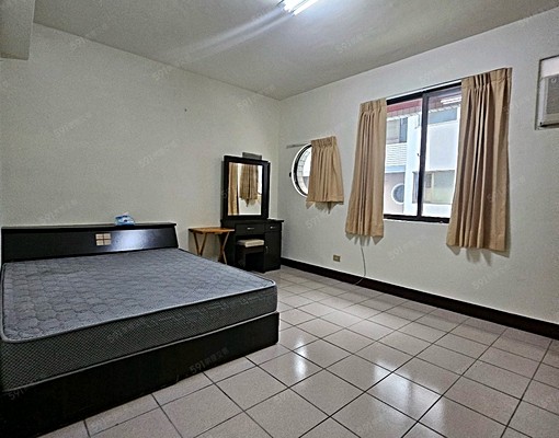 大雅神林南路面寬6米透天出租充電樁車庫 - Image 7