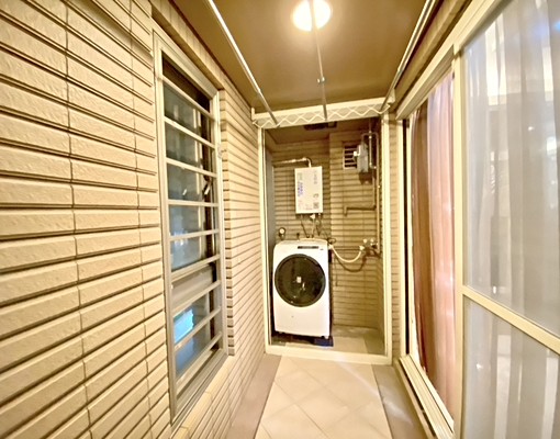 小巨蛋站-敦北衡居稀有三房-按摩浴缸、烤箱SPA-有車位 - Image 13