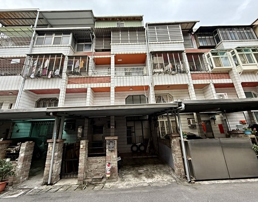 中原大學漂亮透天1~4樓.空屋附冷氣.有車位 - Image 1