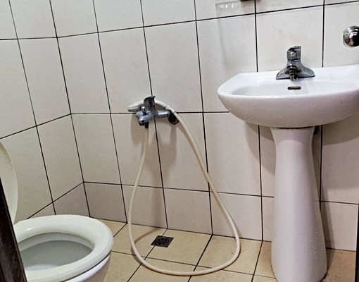 民本街獨立陽台套房出 - Image 6