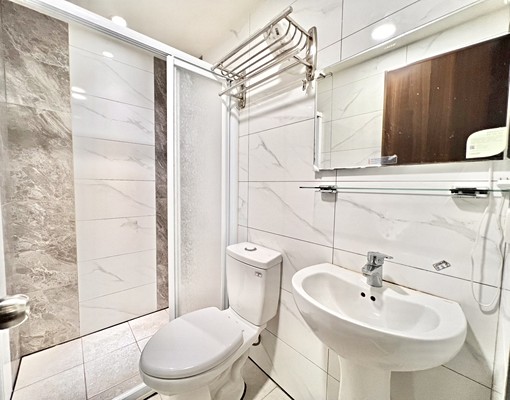 💡東區北區一中台電套房💡可租補室內機車位💡系統櫃大冰箱 - Image 7