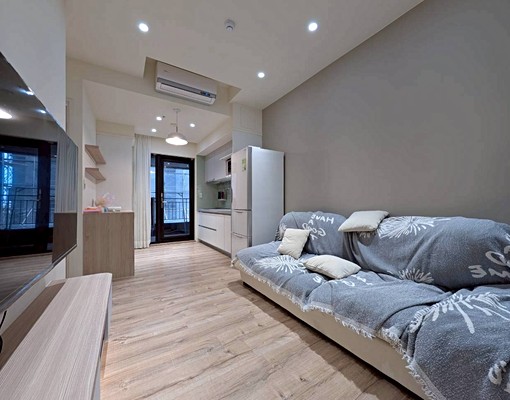 高鐵站前精品2房車社宅可租補 - Image 1