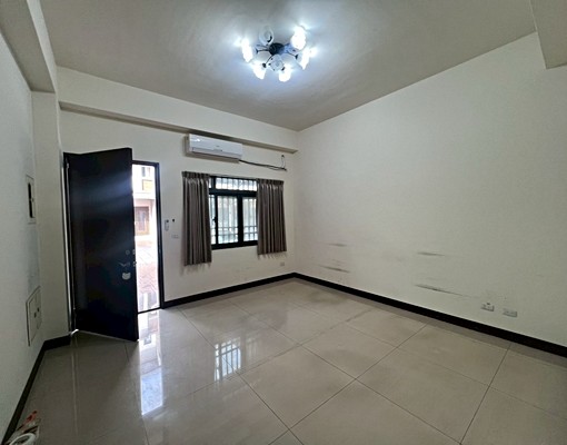 (專)雲林高鐵整棟社區透天,走路10分鐘到高鐵 - Image 1