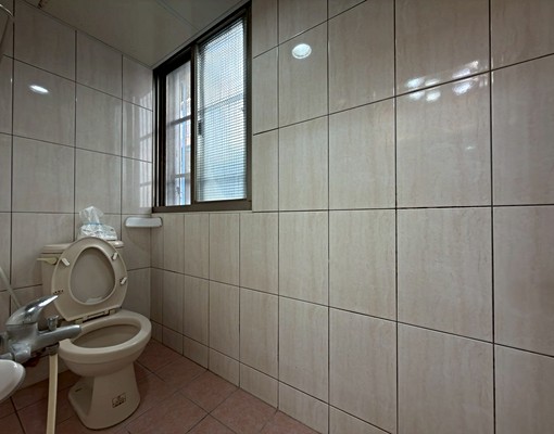 洽洽好租🏡桃園夜市稀有2樓可補助有外推窗 - Image 7