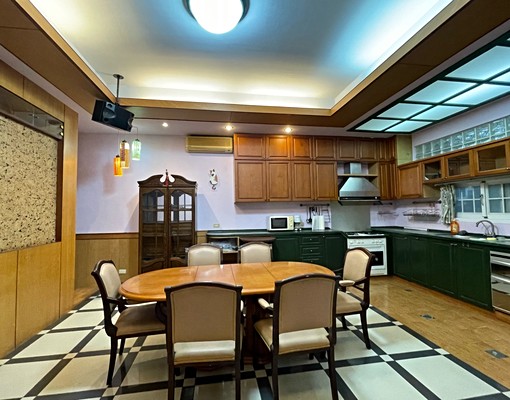 百坪高檔裝潢透天厝、近交流道、離學校近 - Image 7